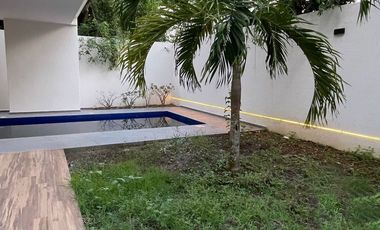 CASA EN VENTA EN PLAYA DEL CARMEN, MAYACOBA
