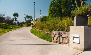 Venta de Terrenos en fraccionamiento  en Corregidora, Querétaro $980,000