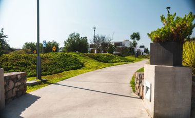 Venta de Terrenos en fraccionamiento  en Corregidora, Querétaro $980,000