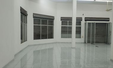 SE VENDE COMO TERRENO PASEO DE MONTEJO