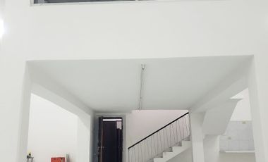 SE VENDE COMO TERRENO PASEO DE MONTEJO
