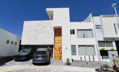 Venta Residencia de Autor en Jade Sur, Zibata, Queretaro