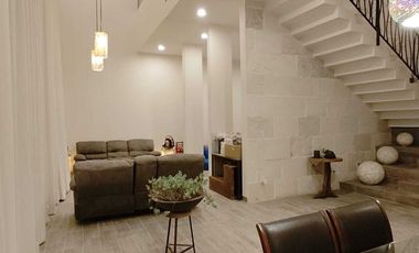 Venta Residencia de Autor en Jade Sur, Zibata, Queretaro