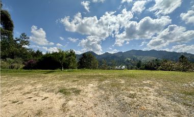 Venta De Lote En El Retiro