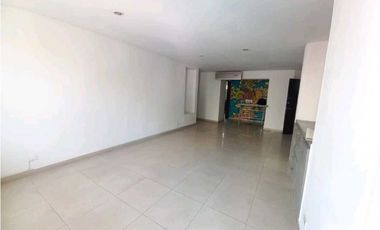 Se alquila apto en granada cali