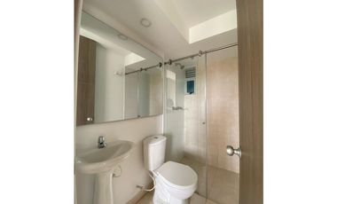 Hermoso  Apartamento en Madrid- Conjunto Azul celeste