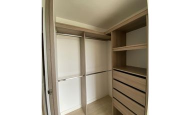 Hermoso  Apartamento en Madrid- Conjunto Azul celeste