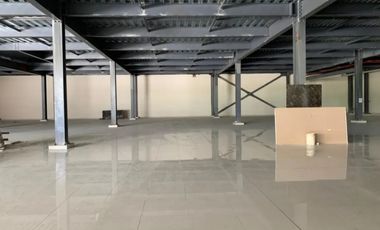 Se Alquila Local En la 24 De Diciembre