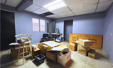 VENTA DE CASA COMERCIAL/ LOTE ZONIFICACION MP-RM3C2, BELLA VISTA (8)