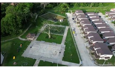 ALQUILO CASA EN SENDEROS DE ARRAIJAN