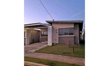 ALQUILO CASA EN SENDEROS DE ARRAIJAN