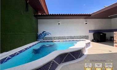 Venta de Casa Modelo Lyon con Piscina Versalles 1 Panamá