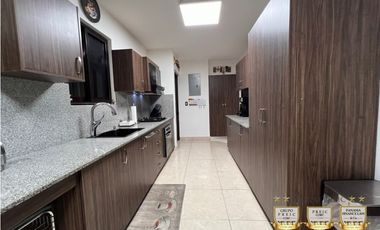 Venta de Casa Modelo Lyon con Piscina Versalles 1 Panamá