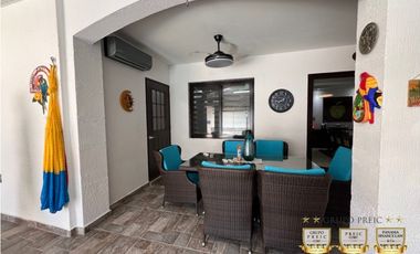 Venta de Casa Modelo Lyon con Piscina Versalles 1 Panamá