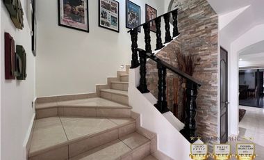 Venta de Casa Modelo Lyon con Piscina Versalles 1 Panamá