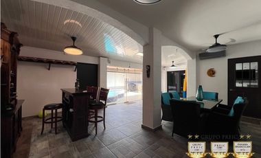 Venta de Casa Modelo Lyon con Piscina Versalles 1 Panamá