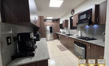 Venta de Casa Modelo Lyon con Piscina Versalles 1 Panamá