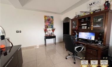 Venta de Casa Modelo Lyon con Piscina Versalles 1 Panamá