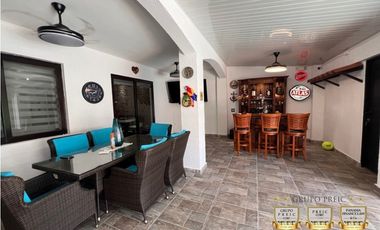 Venta de Casa Modelo Lyon con Piscina Versalles 1 Panamá
