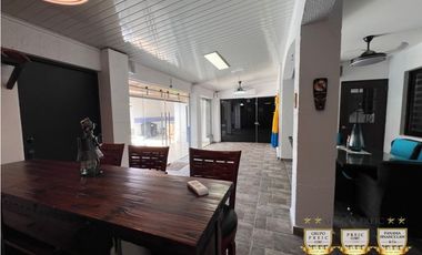 Venta de Casa Modelo Lyon con Piscina Versalles 1 Panamá