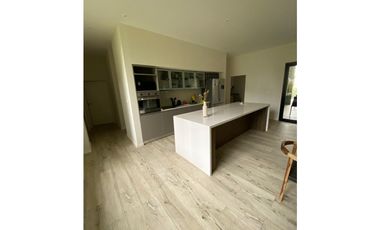 COSTA ESMERALDA - SENDEROS III 303 - ALQUILER