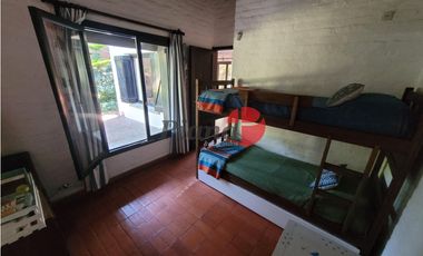 Casa en Venta - Zona Golf - Construcción Solida - Excelente Estado