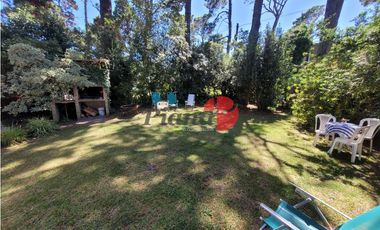 Casa en Venta - Zona Golf - Construcción Solida - Excelente Estado