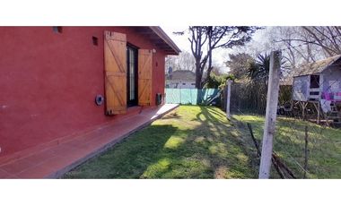 CASA 3 AMB con GARAJE/QUINCHO y GRAN PARQUE - zona ALFAR
