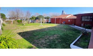 CASA 3 AMB con GARAJE/QUINCHO y GRAN PARQUE - zona ALFAR