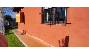 CASA 3 AMB con GARAJE/QUINCHO y GRAN PARQUE - zona ALFAR