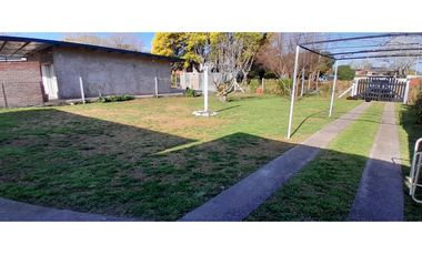 CASA 3 AMB con GARAJE/QUINCHO y GRAN PARQUE - zona ALFAR