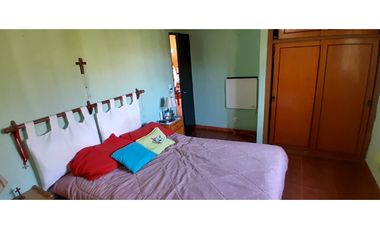 CASA 3 AMB con GARAJE/QUINCHO y GRAN PARQUE - zona ALFAR