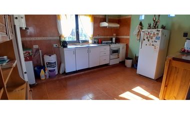 CASA 3 AMB con GARAJE/QUINCHO y GRAN PARQUE - zona ALFAR