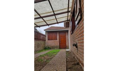 CHALET 3 AMB + DEPTO con PARQUE y GARAJE en SANTA CLARA