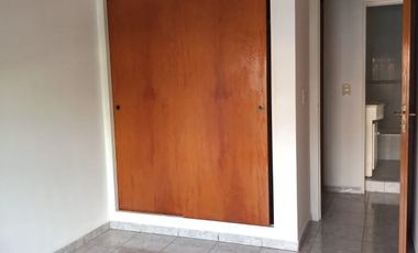 Dúplex en alquiler de 3 dormitorios c/ cochera en Monte Castro