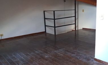 Dúplex en alquiler de 3 dormitorios c/ cochera en Monte Castro