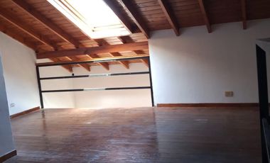 Dúplex en alquiler de 3 dormitorios c/ cochera en Monte Castro