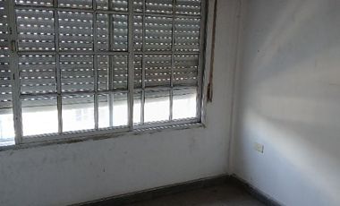 Departamento en alquiler en Isidro Casanova