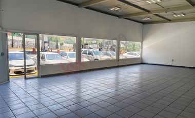 ¡Renta local en gasolinera sobre Av. Gustavo Baz! ¡128 m² por $38,000!