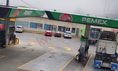 ¡Renta local en gasolinera sobre Av. Gustavo Baz! ¡128 m² por $38,000!