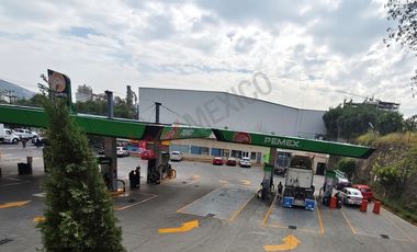 ¡Renta local en gasolinera sobre Av. Gustavo Baz! ¡128 m² por $38,000!