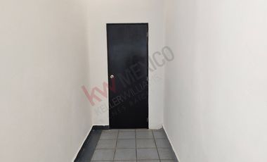 ¡Renta local en gasolinera sobre Av. Gustavo Baz! ¡128 m² por $38,000!