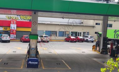 ¡Renta local en gasolinera sobre Av. Gustavo Baz! ¡128 m² por $38,000!