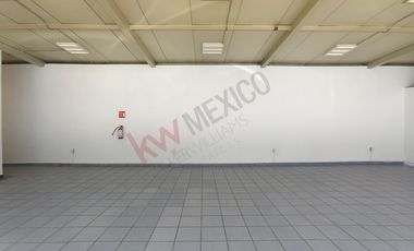 ¡Renta local en gasolinera sobre Av. Gustavo Baz! ¡128 m² por $38,000!