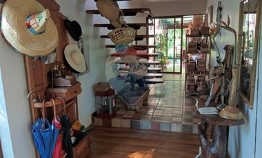 Casa + cabañas en parcela / 10 min Melipilla.
