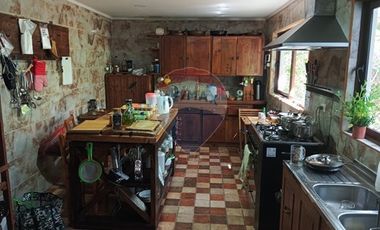 Casa + cabañas en parcela / 10 min Melipilla.