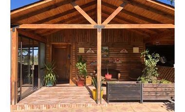 Casa 4D 3B piscina, quincho, jardín Melipilla