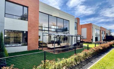 Casa en Condominio Oikos Monterrey Cajicá