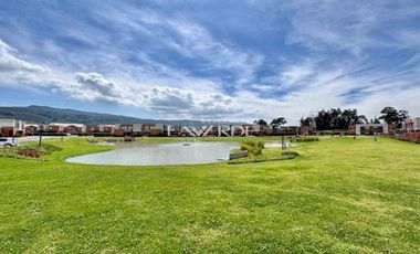 Casa en Condominio Oikos Monterrey Cajicá