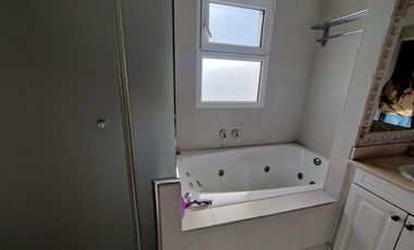 Casa con pileta en los Jazmines Pilar del Este